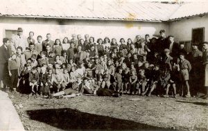 Scuola al campo di Ferramonti di Tarsia.