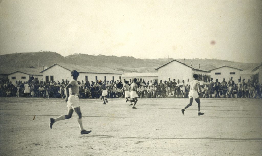 Campionato di calcio a Ferramonti.