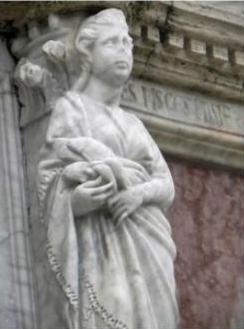 Particolare della Fontana Maggiore di Perugia: Signora del Lago