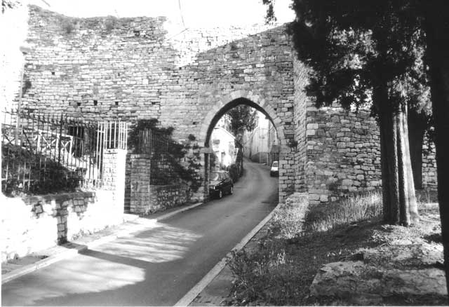 Porta San Giacomo b/n