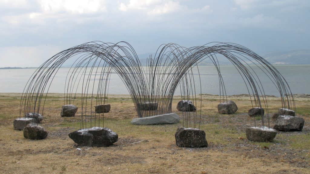 Campi Magnetici, 2008, ferro, pietra serena 340x160x230cm